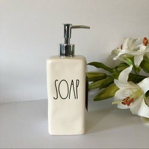 🌟Rae Dunn square SOAP dispenser